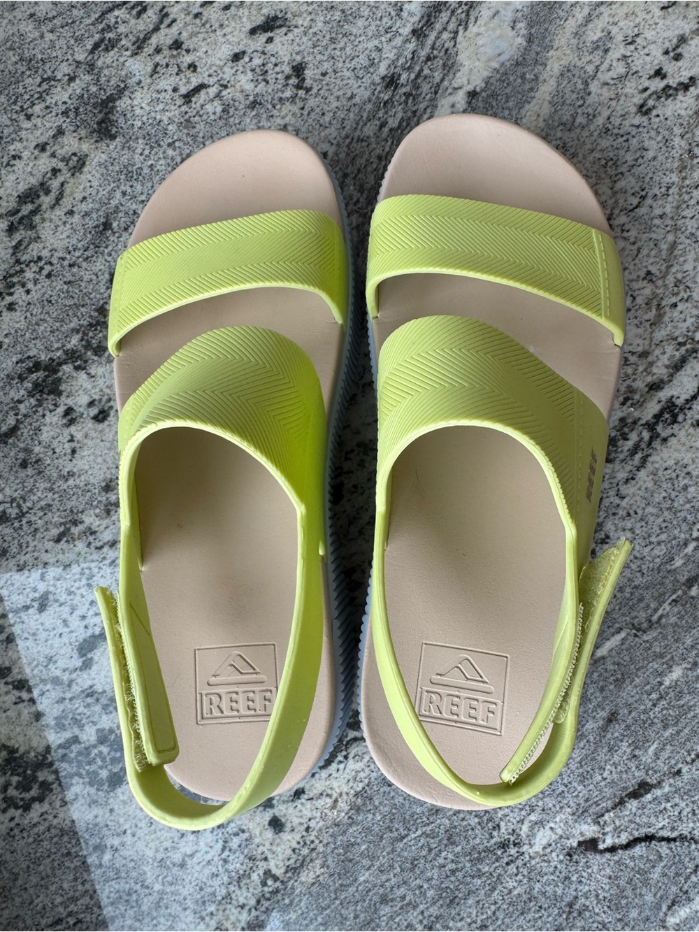 Reef water vista higher platform sandal in Meringue. Size 8. EUC. - Picture 5 of 9